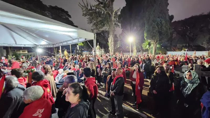 Festa do Divino em Mogi das Cruzes atrai multidão em emocionante alvorada no cemitério