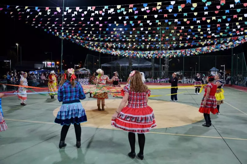 Festas Juninas no Brasil: Entre o Quentão e o Protesto, uma Celebração que Dança e Denuncia