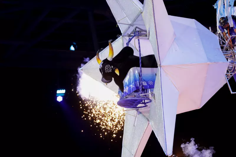 Festival de Parintins 2025: Caprichoso e Garantido brilham na 2ª noite de espetáculo