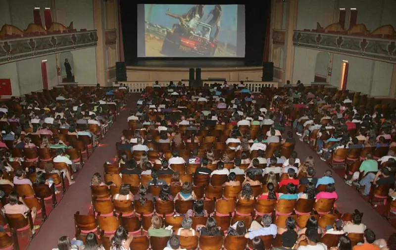 Festival Primeiro Plano 2025: Inscrições abertas para cineastas estreantes com prêmios de até R$ 12 mil