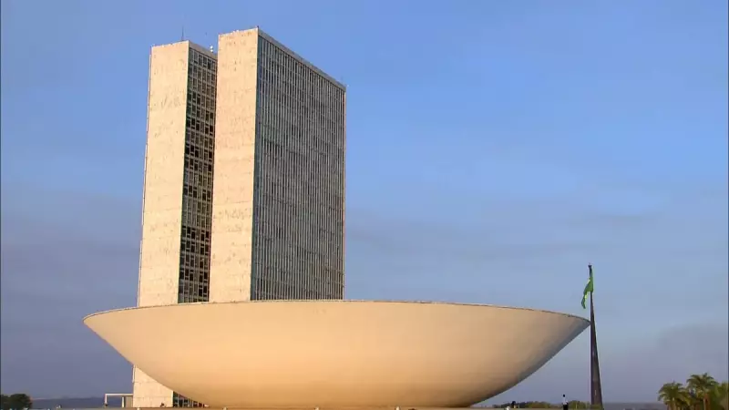 Ficha Limpa completa 15 anos: sucesso, mas população precisa ficar atenta, alerta especialista