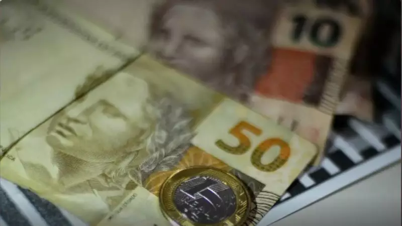 Fim dos supersalários? Novo projeto quer limitar manobras para burlar teto constitucional