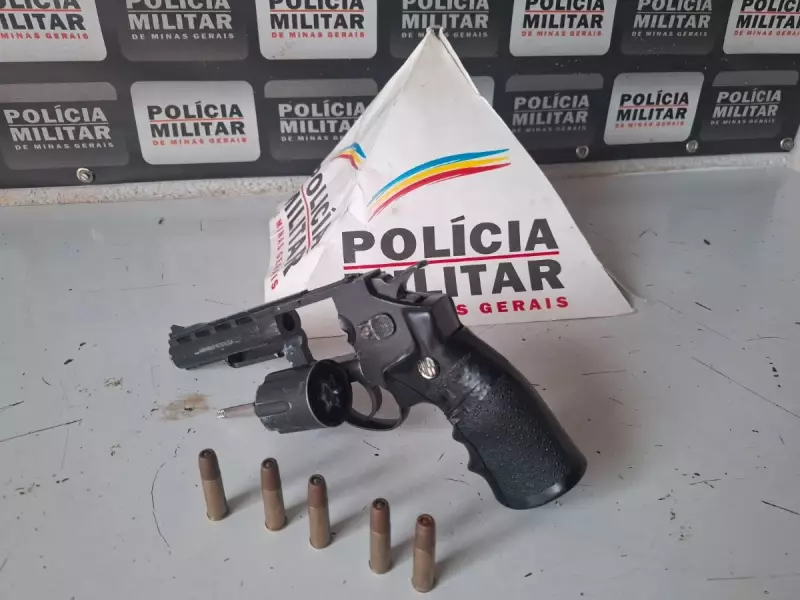 Foragido da Justiça agride esposa e enteada em Divinópolis após discussão por ciúmes