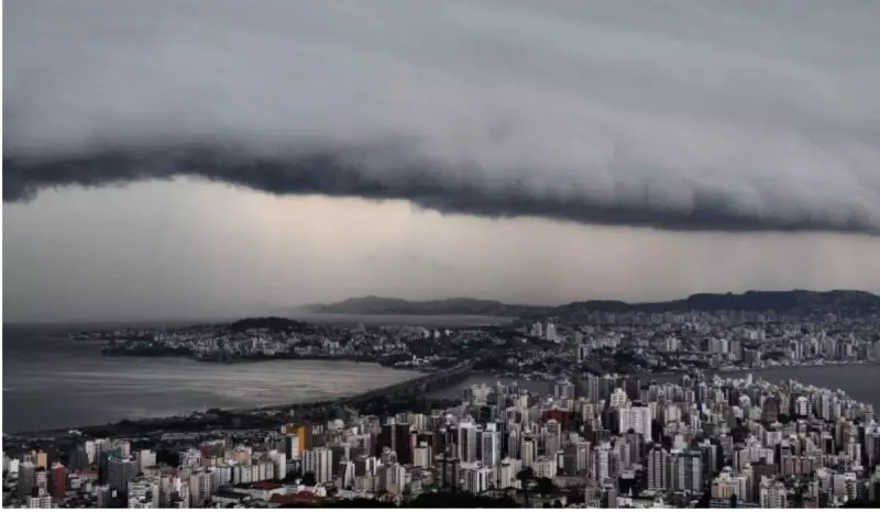 Frente fria causa transtornos em SC: ventos fortes, granizo e temporais — saiba quando