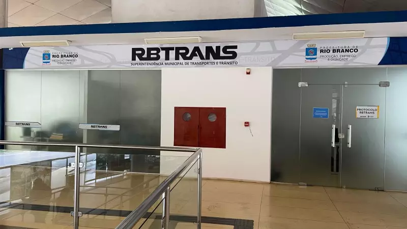 Furto de cabos elétricos deixa semáforos inoperantes em Rio Branco