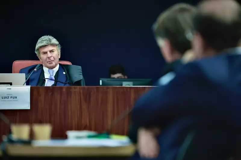 Fux como revisor informal: novo contraponto a Moraes anima réus no STF