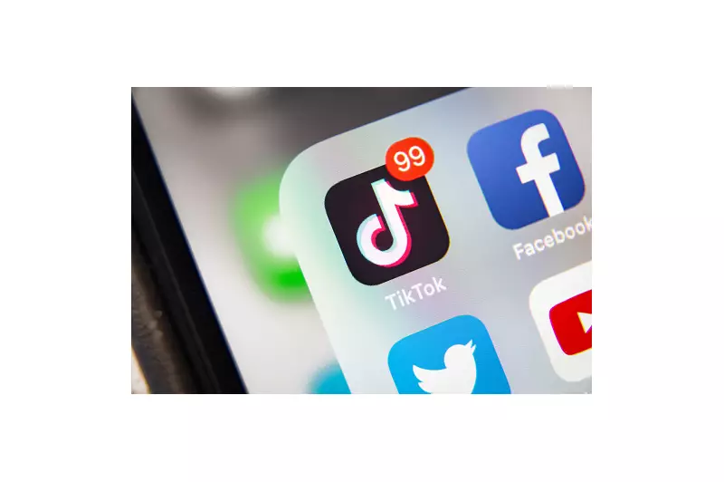 Gangues colombianas recrutam crianças pelo TikTok e Facebook: alerta da ONU
