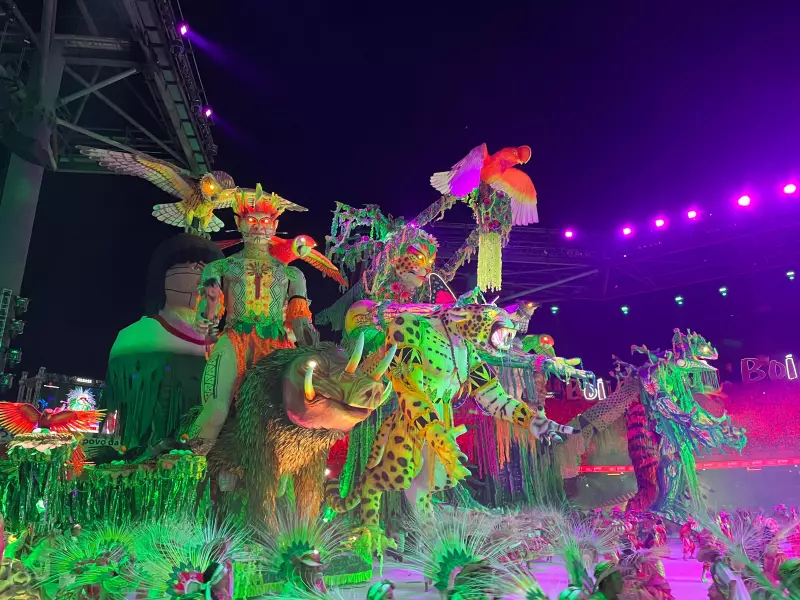 Garantido emociona Parintins com toada dos anos 90 e defesa da Amazônia no 58º Festival Folclórico