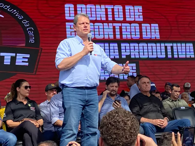 Governador Tarcísio de Freitas doa recinto de exposições à Prefeitura de Presidente Prudente durante abertura da Feicorte