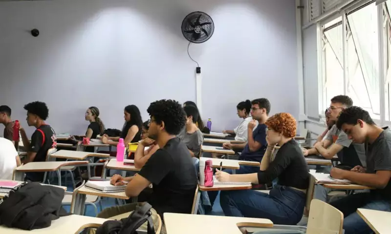 Governo autoriza 2 mil vagas em concursos públicos: veja a lista completa