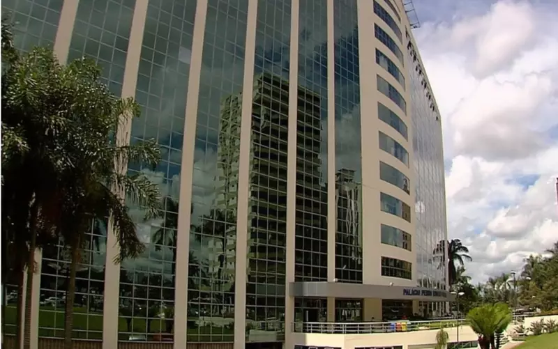 Governo de Goiás decreta ponto facultativo após Corpus Christi: saiba como fica o expediente