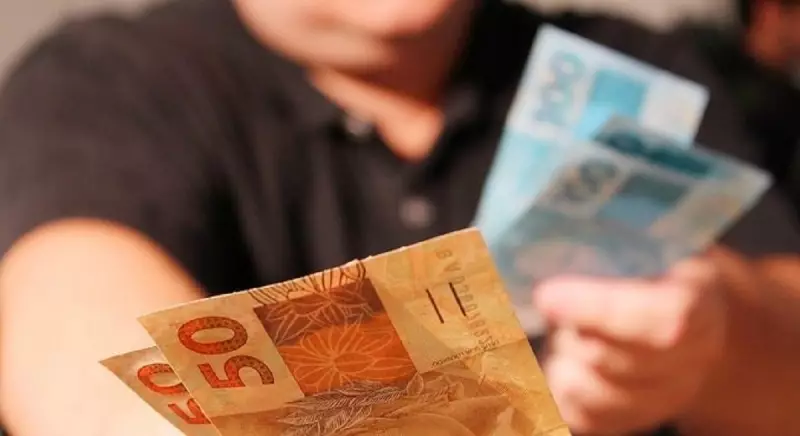 Governo de SC antecipa 13º salário para mais de 176 mil servidores: saiba os detalhes