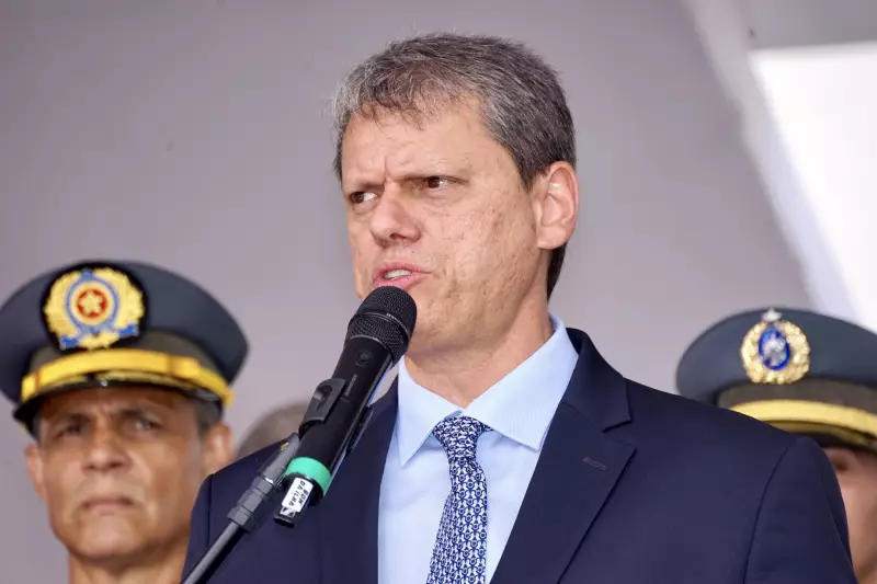 Governo de Tarcísio aumenta imposto sobre leites vegetais e gera tensão com o setor