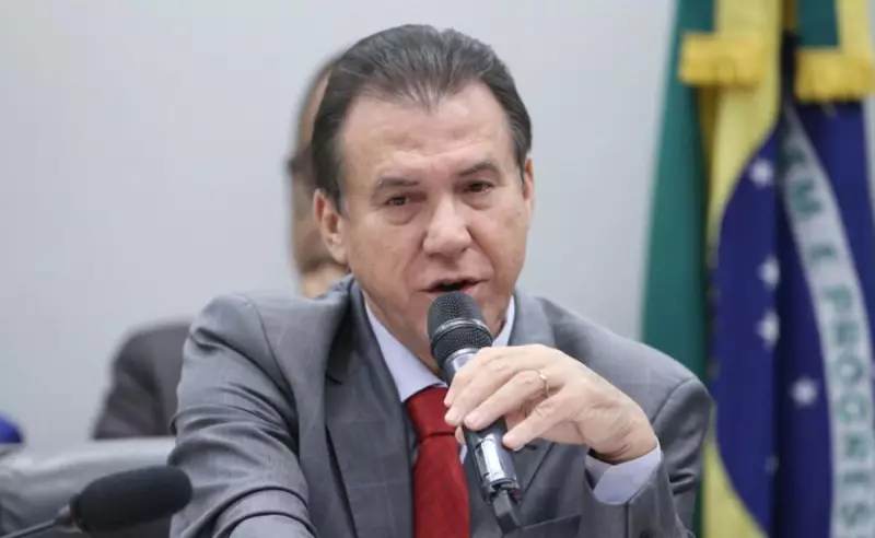 Governo pede mais tempo para negociar revogação de decreto sobre trabalho em feriados