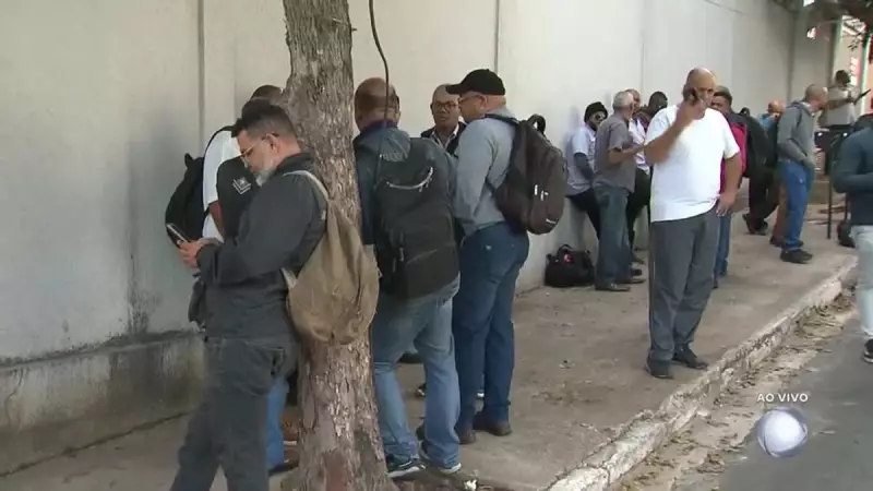 Greve de ônibus paralisa 22 linhas em Belo Horizonte nesta terça-feira (24)