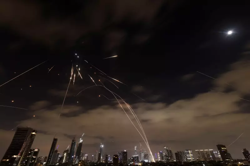 Guarda Revolucionária do Irã afirma ter atacado centro do Mossad em Tel Aviv: tensão no Oriente Médio