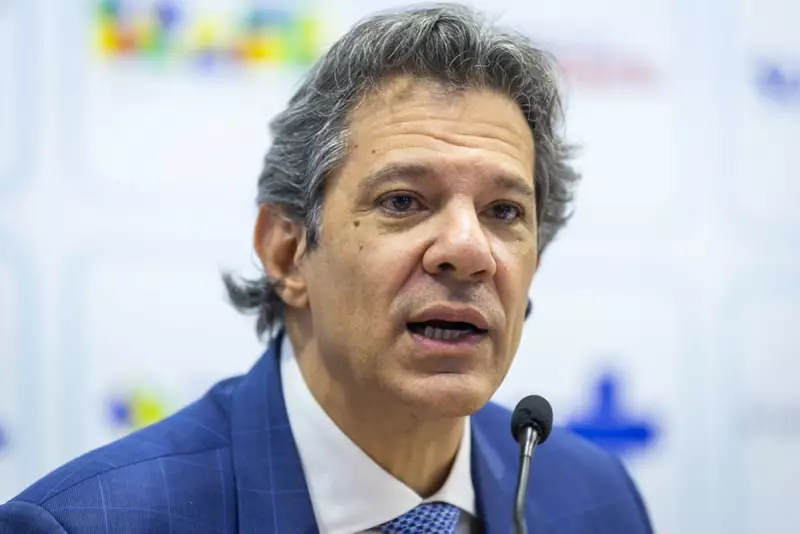 Haddad defende decreto do IOF como correção de injustiça enquanto Câmara age contra aumento
