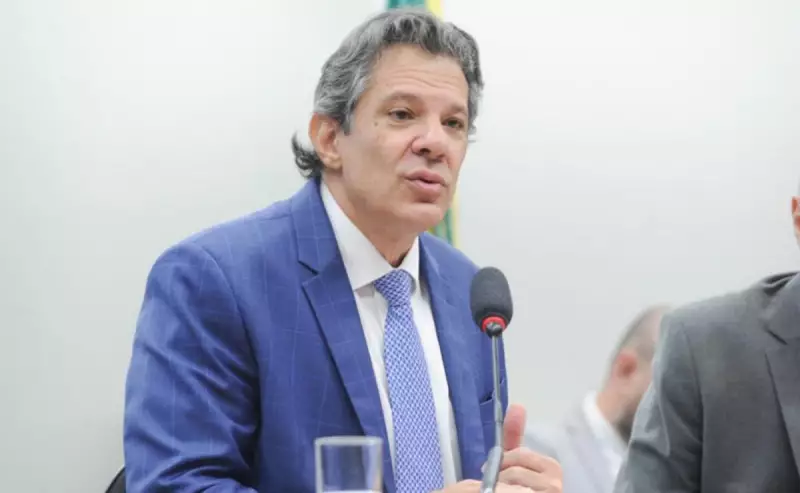Haddad enfrenta resistência no Congresso por pacote de alternativas ao IOF