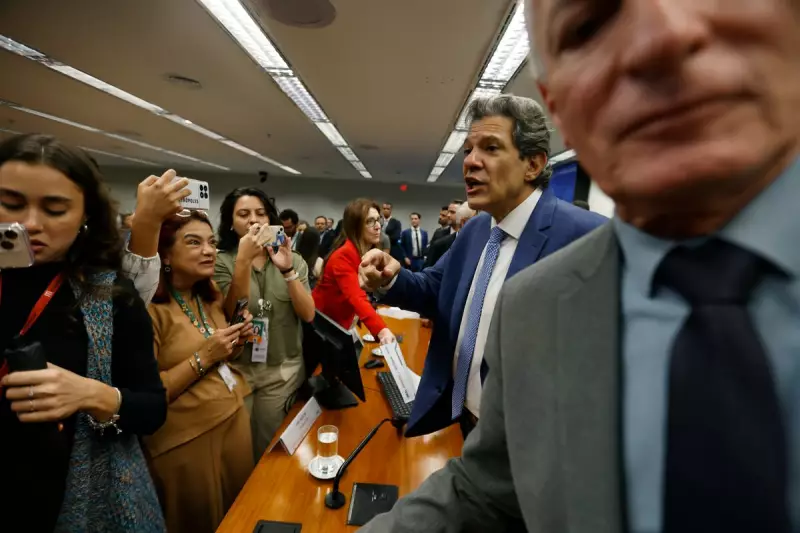Haddad questiona vídeo viral de Nikolas sobre PIX: 'Não há 300 milhões que falam português'