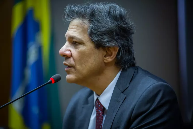 Haddad tira férias em semana crucial para aumento do IOF: entenda os impactos