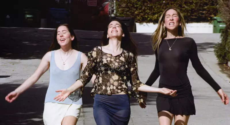 Haim: Irmãs mostram talento musical em novo álbum 'I Quit'