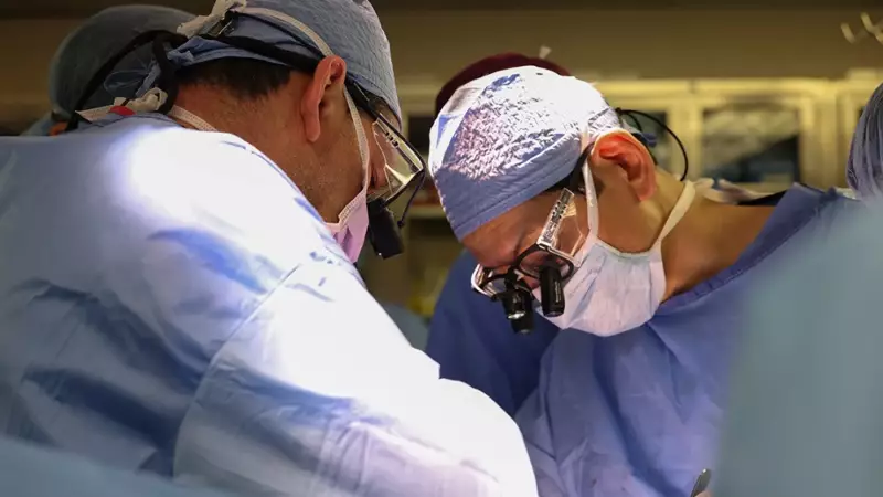 Histórico! Médicos dos EUA realizam primeiro transplante de bexiga humana com sucesso