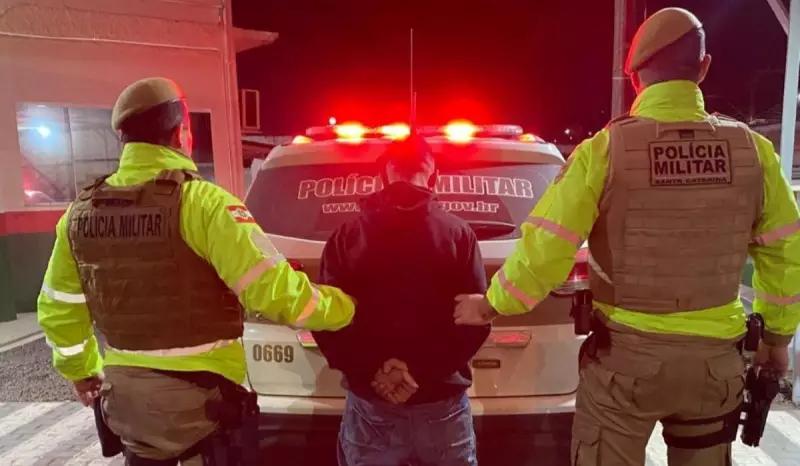 Homem com restrição é flagrado por reconhecimento facial em Festa do Pinhão em SC