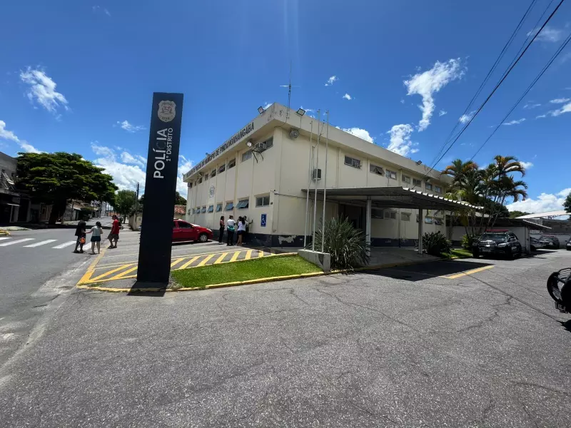 Homem de 44 anos é assassinado a tiros dentro de carro em Pindamonhangaba: veja detalhes