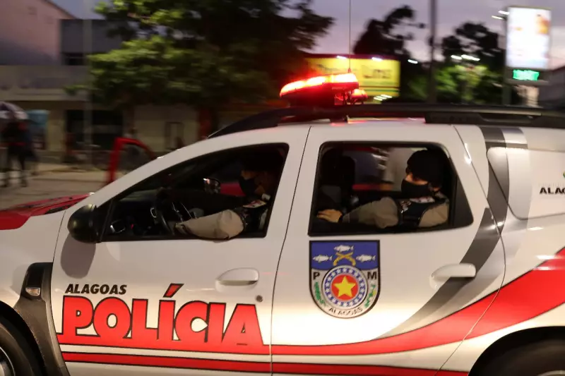 Homem é baleado durante reparos no telhado em Maceió: veja detalhes
