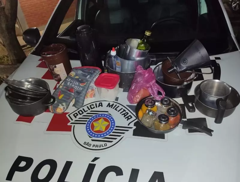 Homem é detido com diversos utensílios de cozinha em saco plástico em Presidente Epitácio