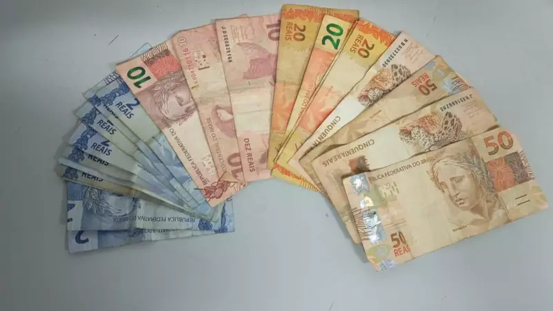 Homem é feito refém por dívida de drogas em Matos de Minas; dois suspeitos presos