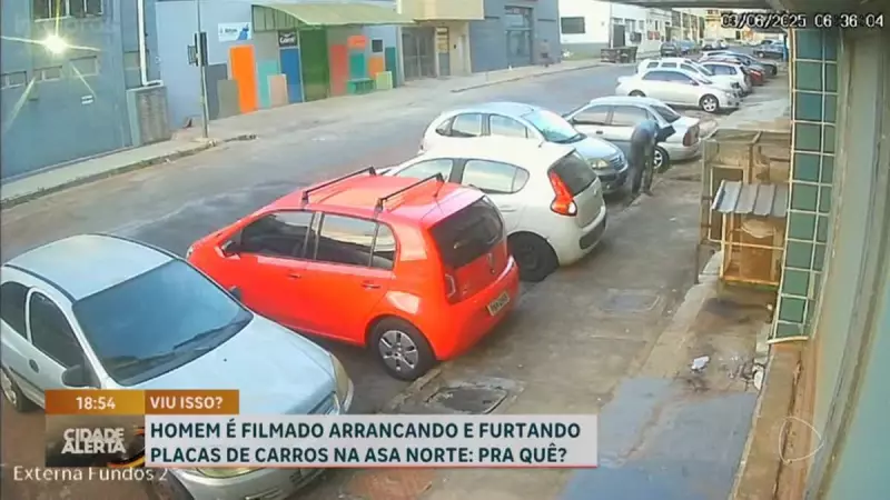 Homem é flagrado roubando placas de carros na Asa Norte, em Brasília — veja o vídeo!