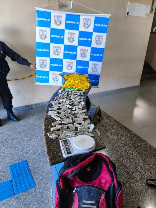 Homem é preso com drogas em Angra dos Reis: ação da PM apreende entorpecentes