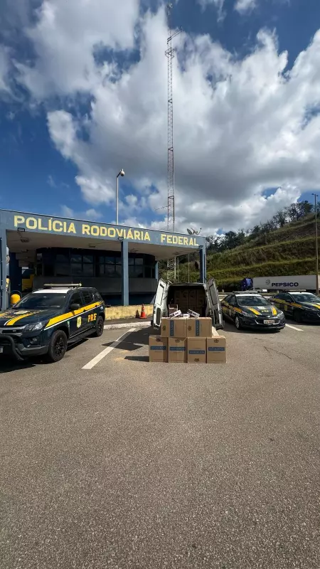 Homem é preso com maços de cigarros contrabandeados na Grande BH: veja o vídeo
