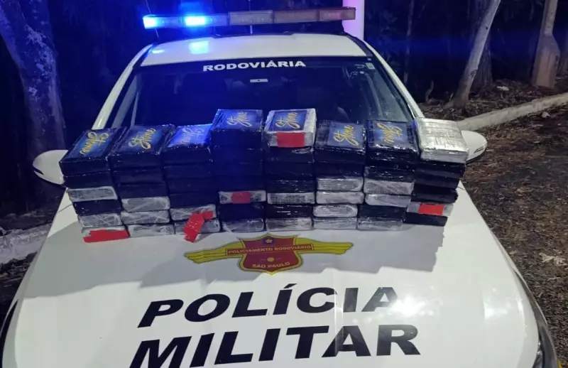 Homem é preso com mais de 50 kg de cocaína no porta-malas em Guaratinguetá | G1