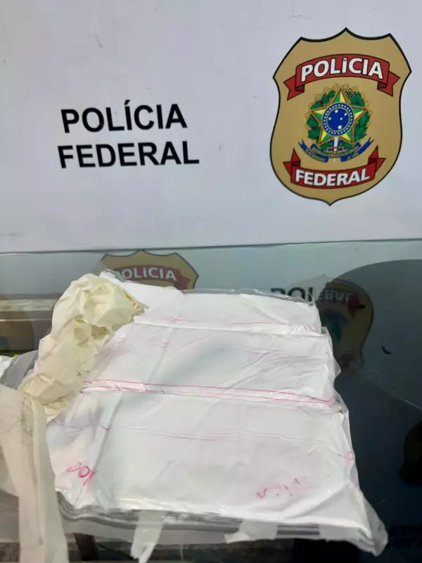 Homem é preso pela PF ao tentar embarcar com 2 kg de cocaína amarrados ao corpo em aeroporto