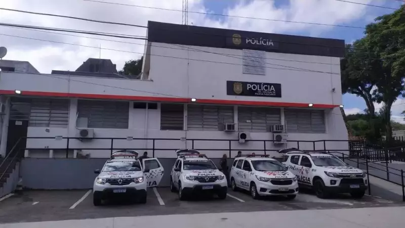 Homem é preso por ato obsceno em ônibus em São José dos Campos, SP