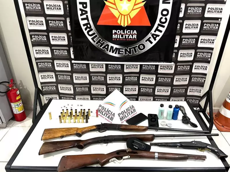 Homem é preso por posse ilegal de armas após denúncia de violência doméstica em MG