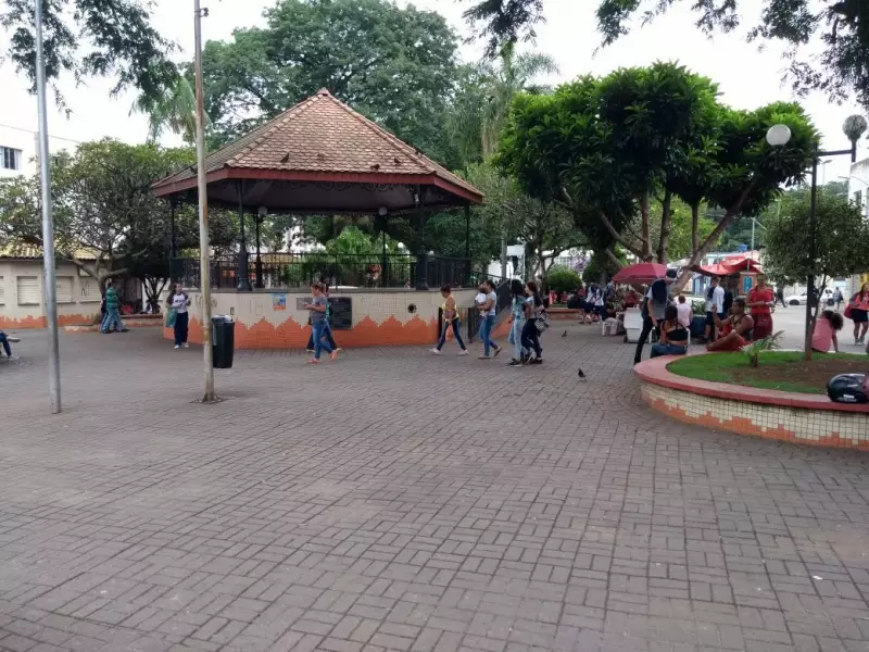 Homem em situação de rua é internado com hipotermia em Santa Isabel: saiba como ajudar