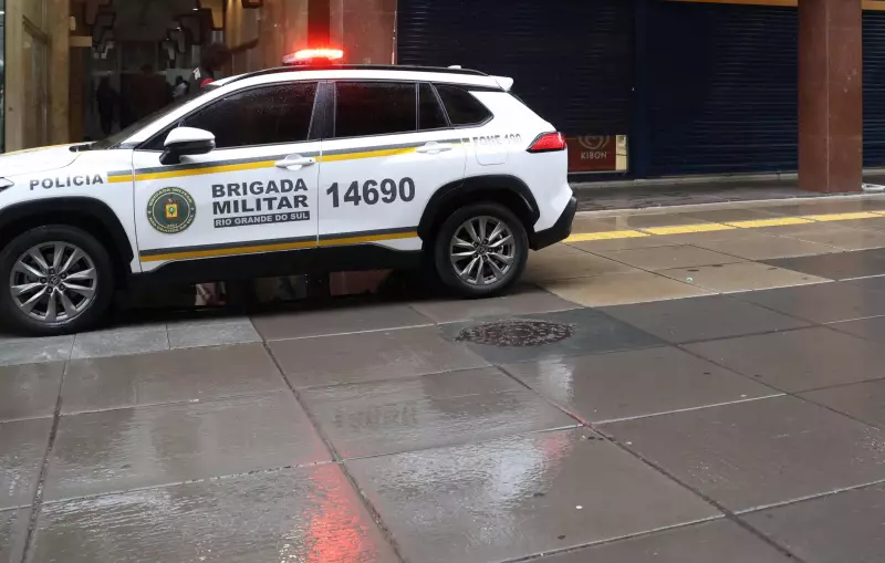 Homem em surto esfaqueia mulheres e faz criança refém em Porto Alegre: veja detalhes