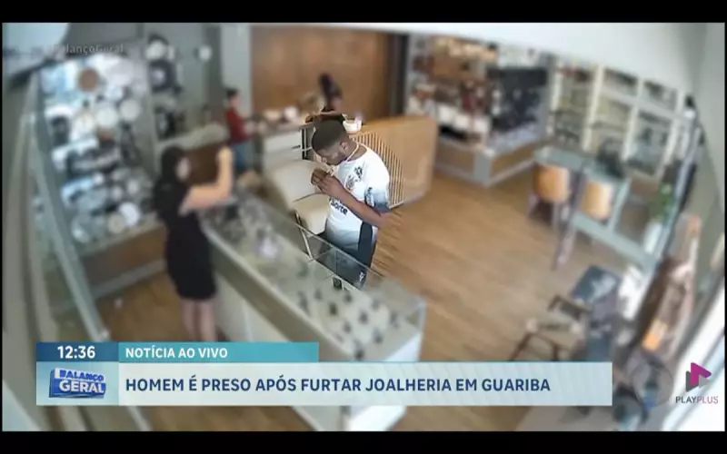 Homem finge ser cliente, experimenta joia e foge sem pagar em loja do interior de SP