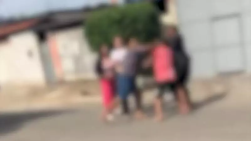 Homem invade residência e agride ex-companheira e atual marido em Duque de Caxias