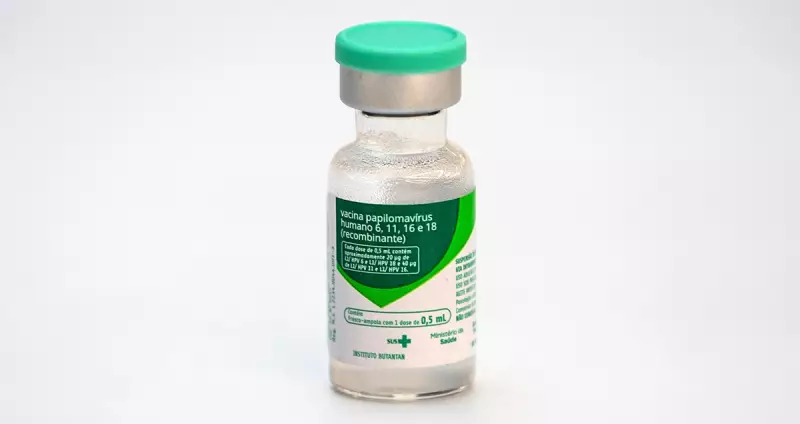 HPV: Mais de 128 mil adolescentes ainda não se vacinaram no Ceará | Saiba onde se imunizar