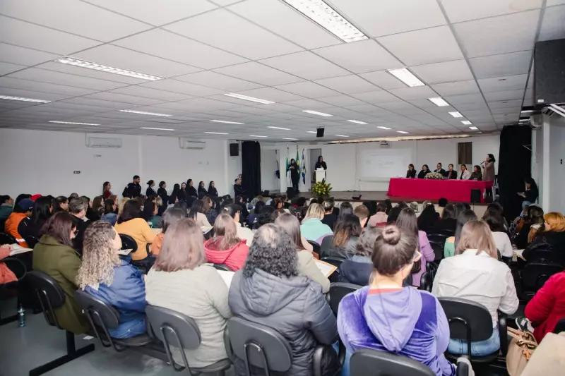 I Conferência Municipal de Políticas para as Mulheres em Fazenda Rio Grande debate pautas essenciais
