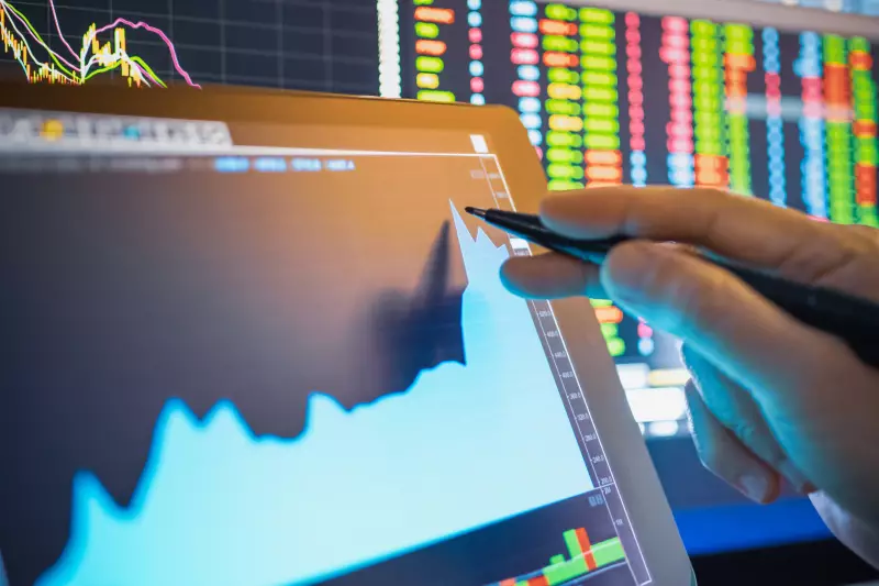 Ibovespa cai após feriado: entenda o impacto da decisão do Copom no mercado