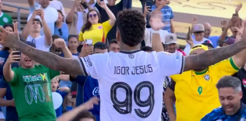 Igor Jesus brilha na vitória do Botafogo sobre o PSG: confira os destaques!