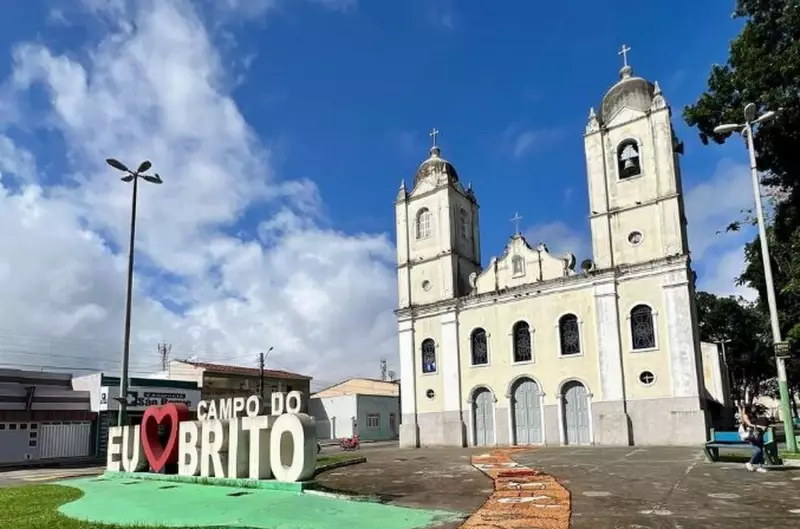 Igreja Matriz de Campo do Brito é invadida e depredada: veja os detalhes