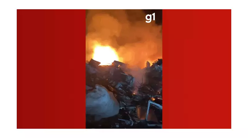 Incêndio atinge depósito de materiais recicláveis às margens da BR-262 em Reduto (MG)