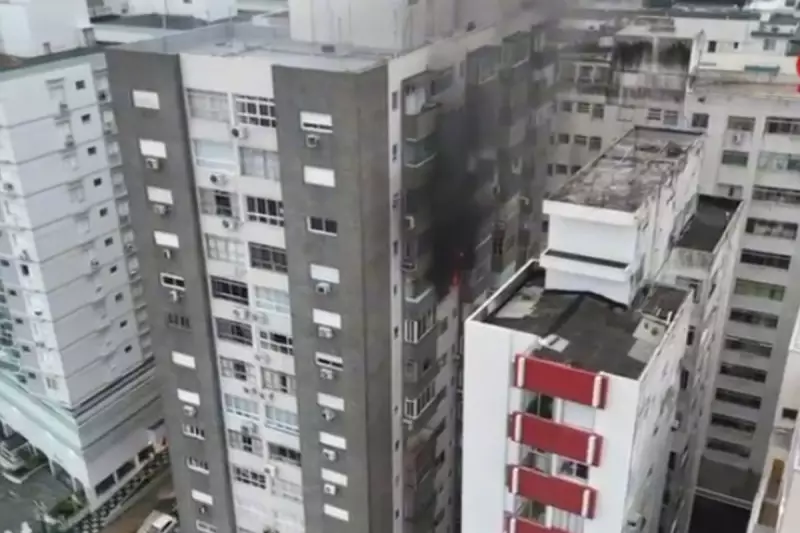 Incêndio em apartamento assusta moradores em Santos, SP; veja vídeo