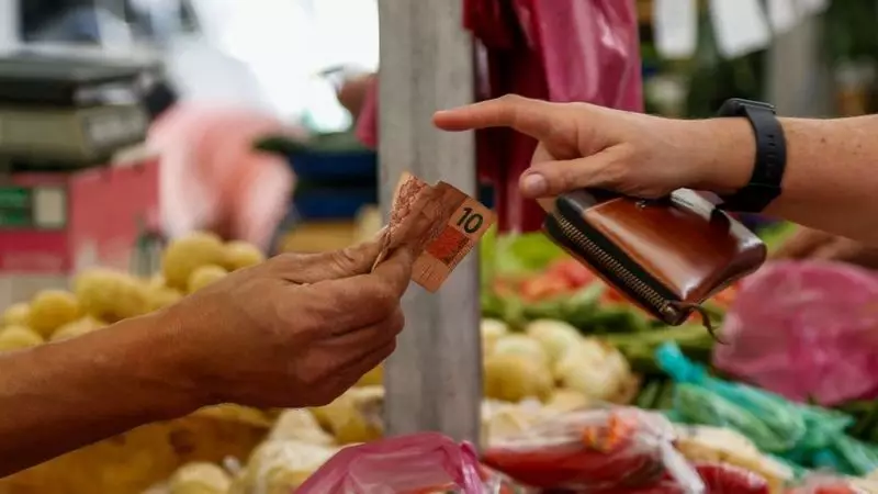 Inflação em 2025: Mercado reduz projeção pelo 5º mês seguido e agora espera 5,20%